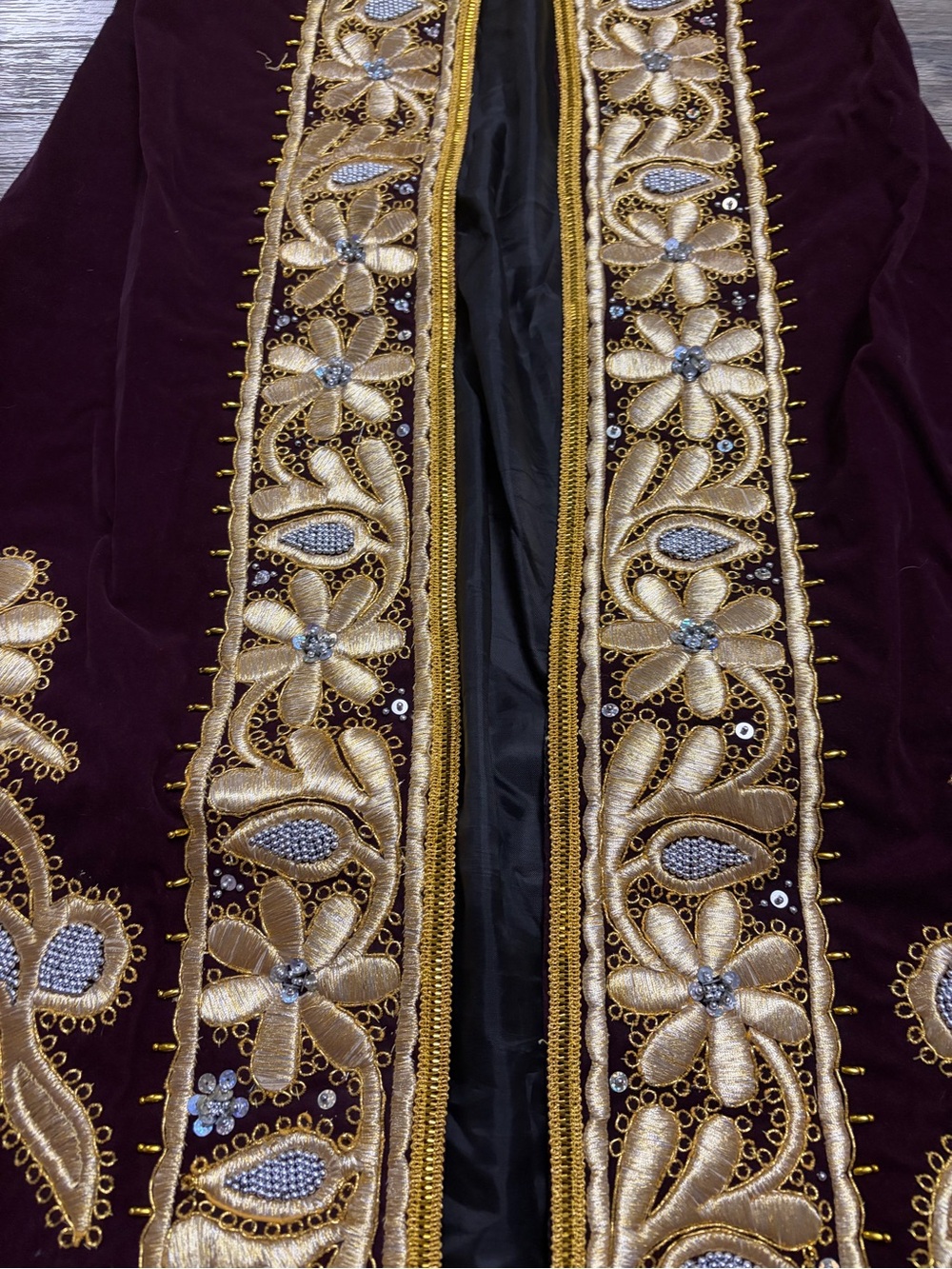 70s  Vintage Velvet Floral Embroidered Beaded Boho Tunic Vest (Plum/Gold) O/S - Picture 3 of 10